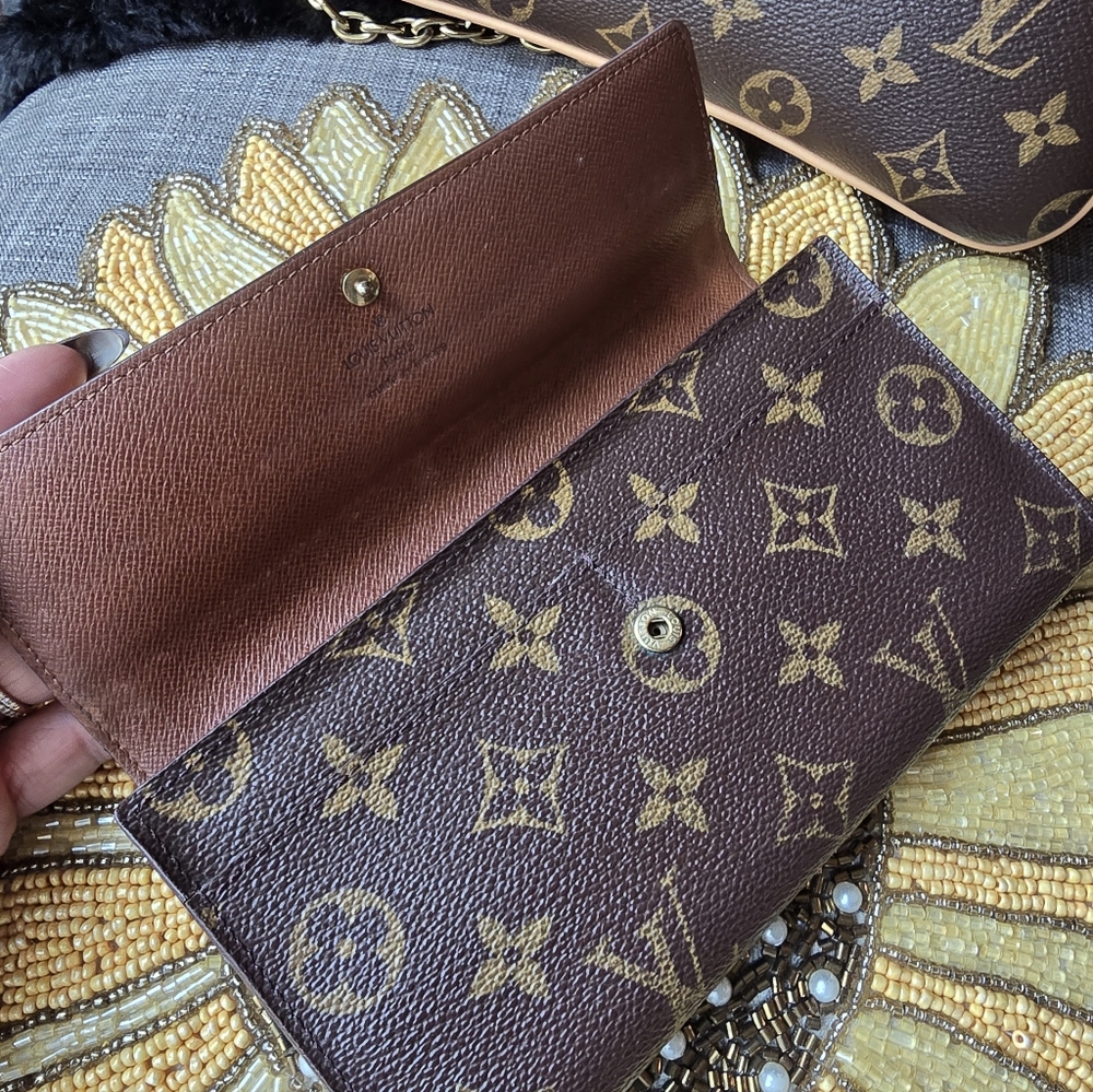 Louis Vuitton Monogram Vintage Sarah Wallet